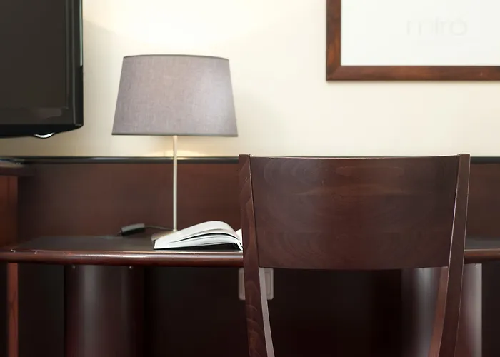 Ξενοδοχείο Sorat Κότμπους